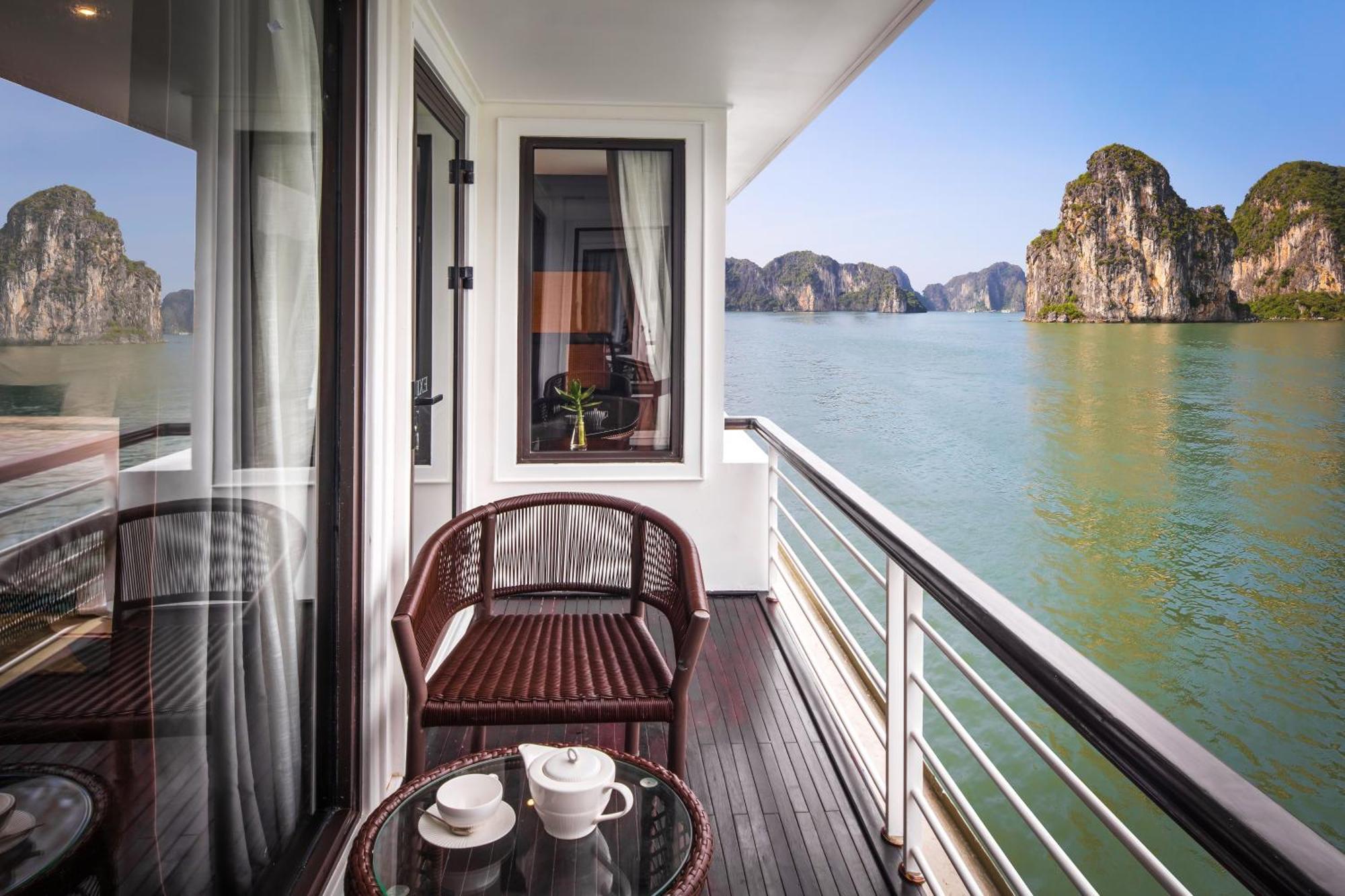 Ambassador Cruise Halong Bay Hotel Ha Long Exterior photo