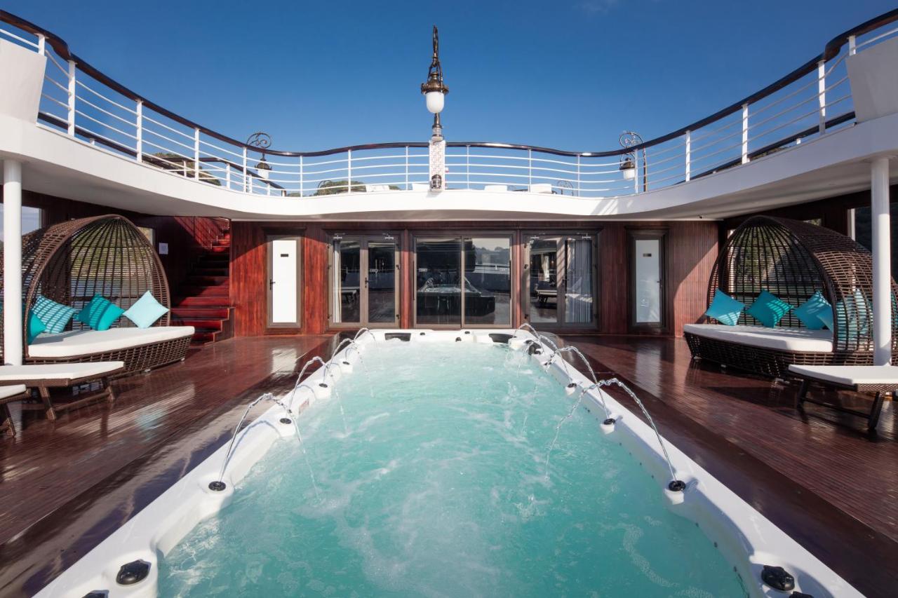 Ambassador Cruise Halong Bay Hotel Ha Long Exterior photo